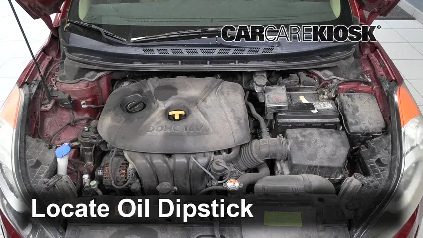 2013 Hyundai Elantra GLS 1.8L 4 Cyl. Sedan (4 Door) Huile Vérifier le niveau de l'huile